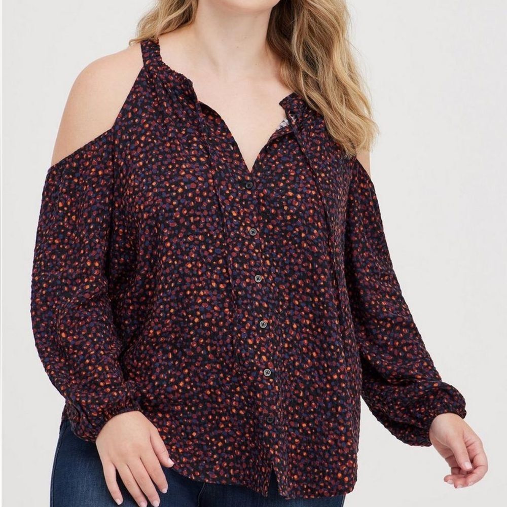 Torrid $50 Crinkle Gauze Cold Shoulder Tie Front Pebbles Top 1X NWT